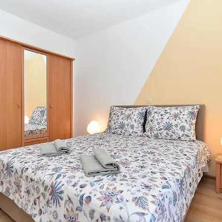 Fuer 2 Personen Ca 65 Qm In Cervar-porat, Istrien Istrische Riviera * Пореч