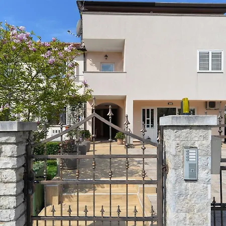 Апартаменты Fuer 2 Personen Ca 65 Qm In Cervar-porat, Istrien Istrische Riviera *